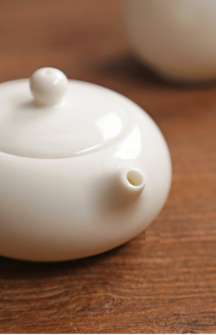 Jingdezhen Ware Sweet White Porcelain Teapot in Traditional Chinese Style - TPotsOriental