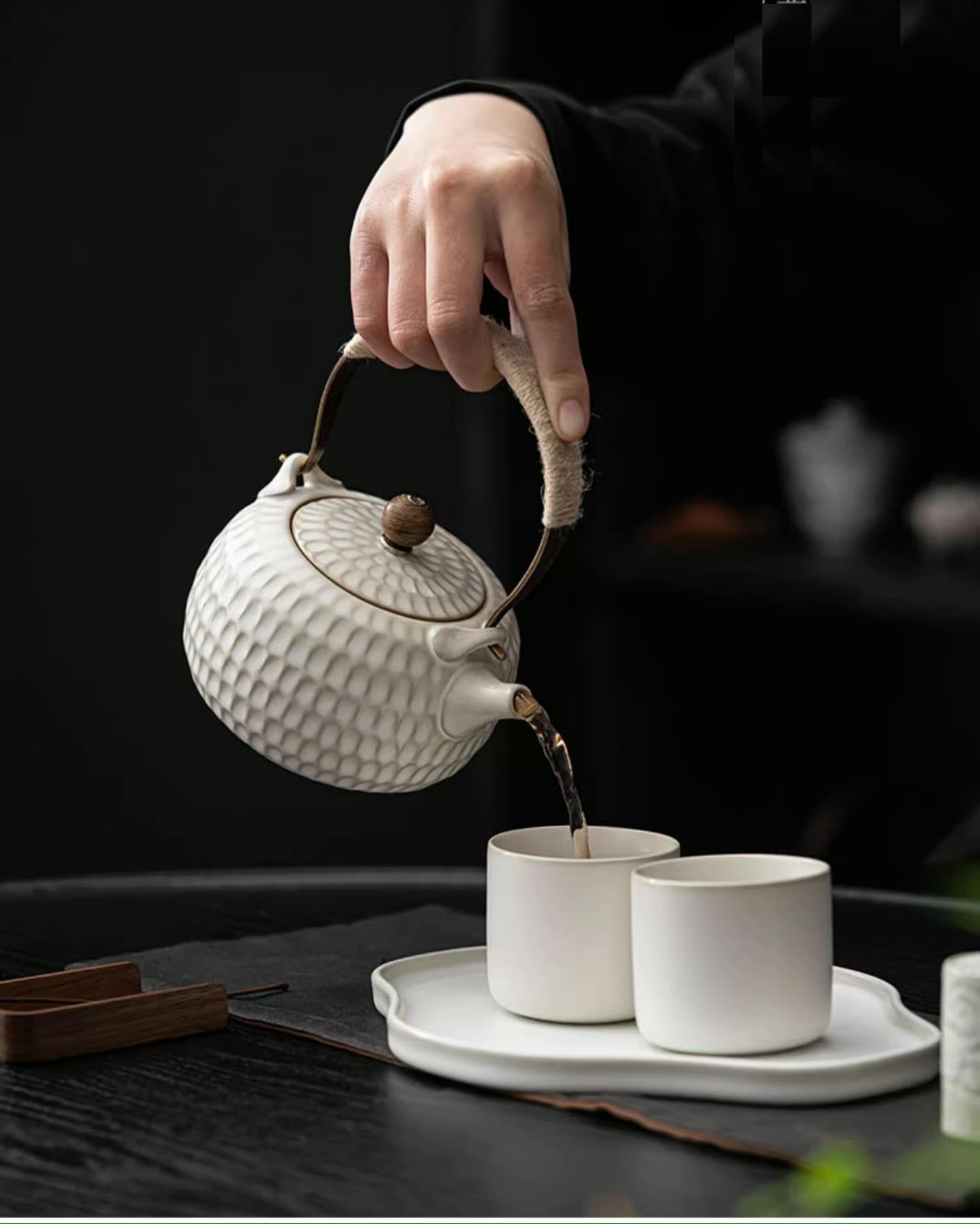 Minimalism White Ceramic Teapot with Iron Handle,Build-in Filter,Honey Cone Surface - TPotsOriental