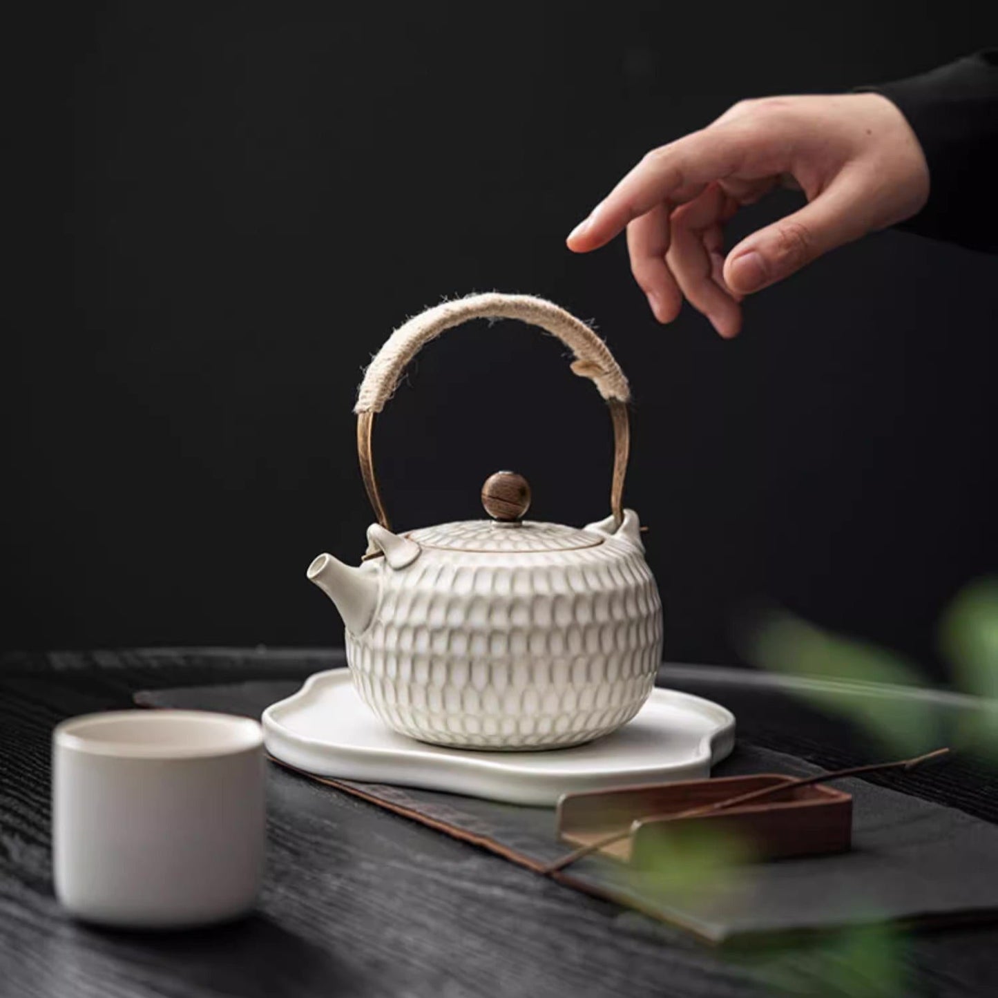 Minimalism White Ceramic Teapot with Iron Handle,Build-in Filter,Honey Cone Surface - TPotsOriental