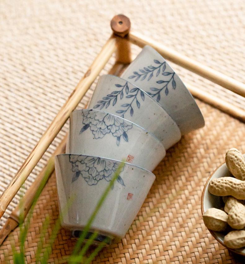 Tazza da tè cinese in stile antico con smalto blu cobalto e salice e peonia/tazza da tè Kungfu