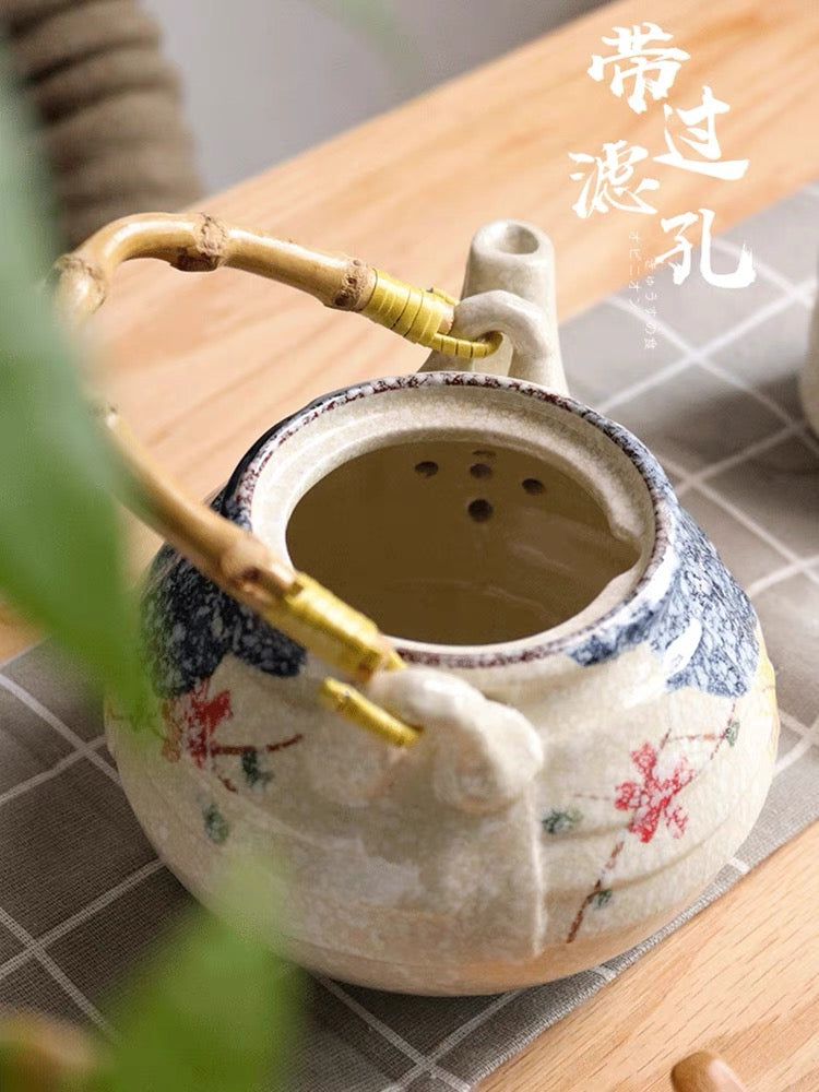 Japanese/Korea Styled Ceramic Teapot with Bambool Handle, 650ml or 1000ml Volume