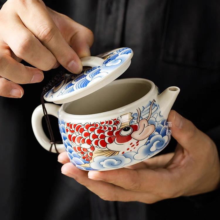 Exquiste "Han Wa"(Mirror Tile) Styled Chinese Tea Pot in Prosperous Playing Fish Pattern