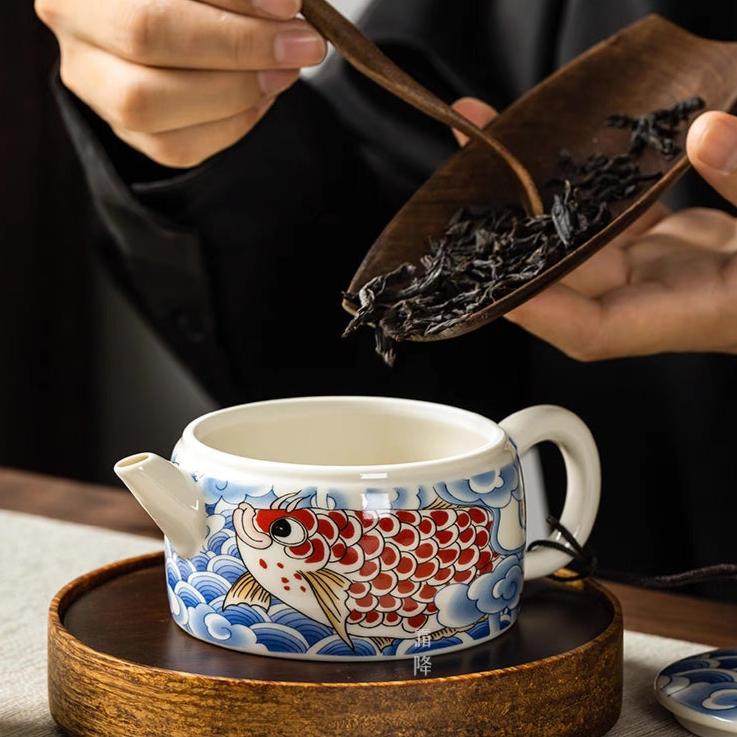Exquiste "Han Wa"(Mirror Tile) Styled Chinese Tea Pot in Prosperous Playing Fish Pattern