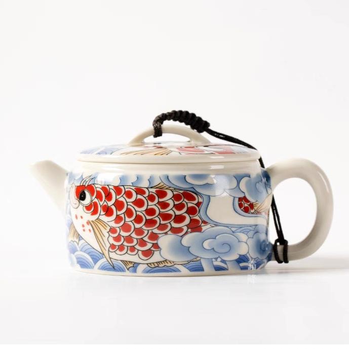 Exquiste "Han Wa"(Mirror Tile) Styled Chinese Tea Pot in Prosperous Playing Fish Pattern